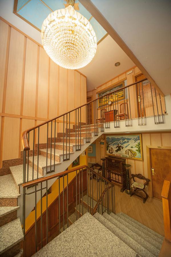 Hotel Mur Jaca Exterior photo